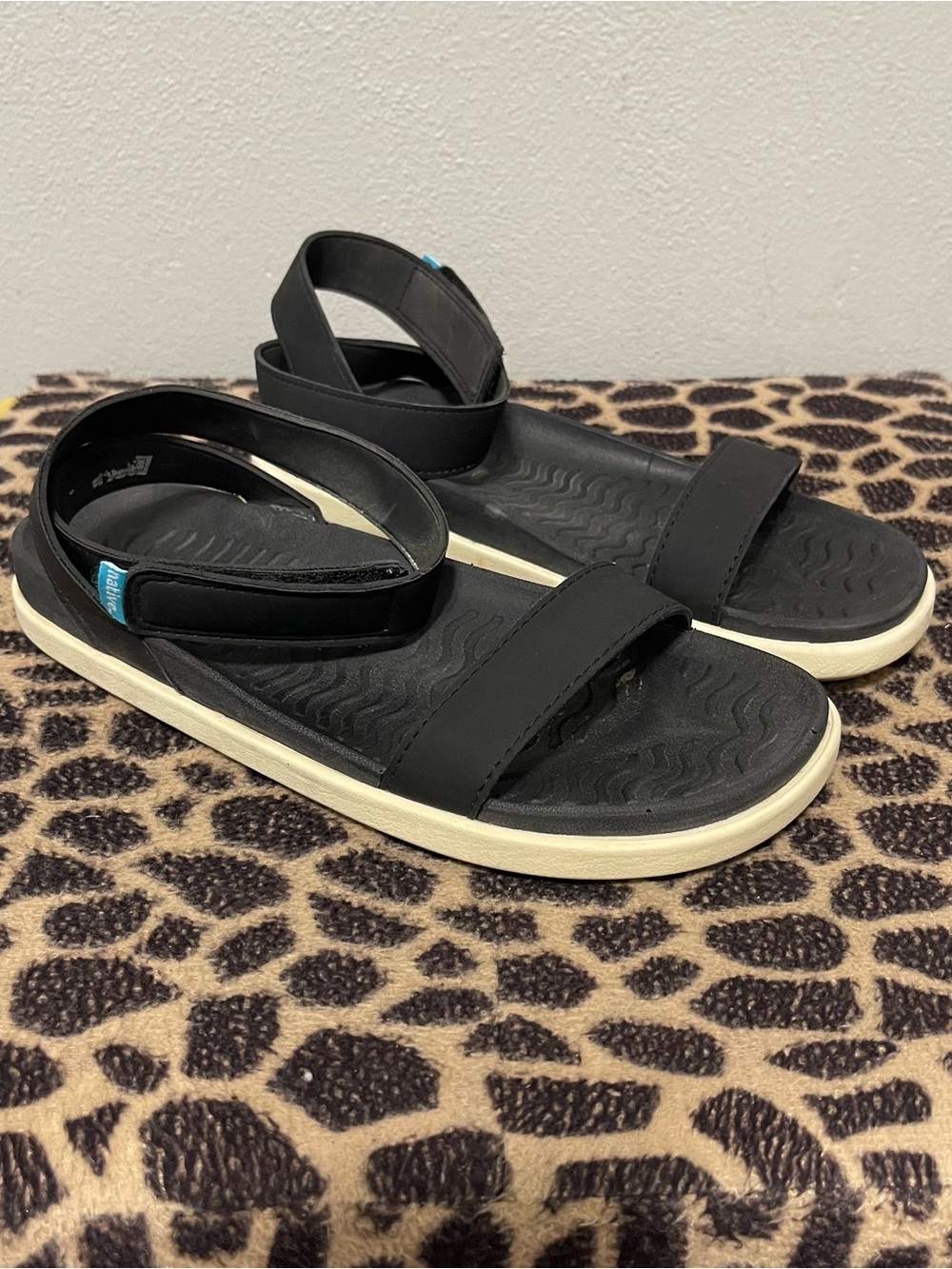 Native Juliet Top Wrap Strap Outdoor Casual Sandals Black Rubber Womens 8